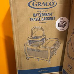 Graco Day 2 Dram Travel Bassinet 