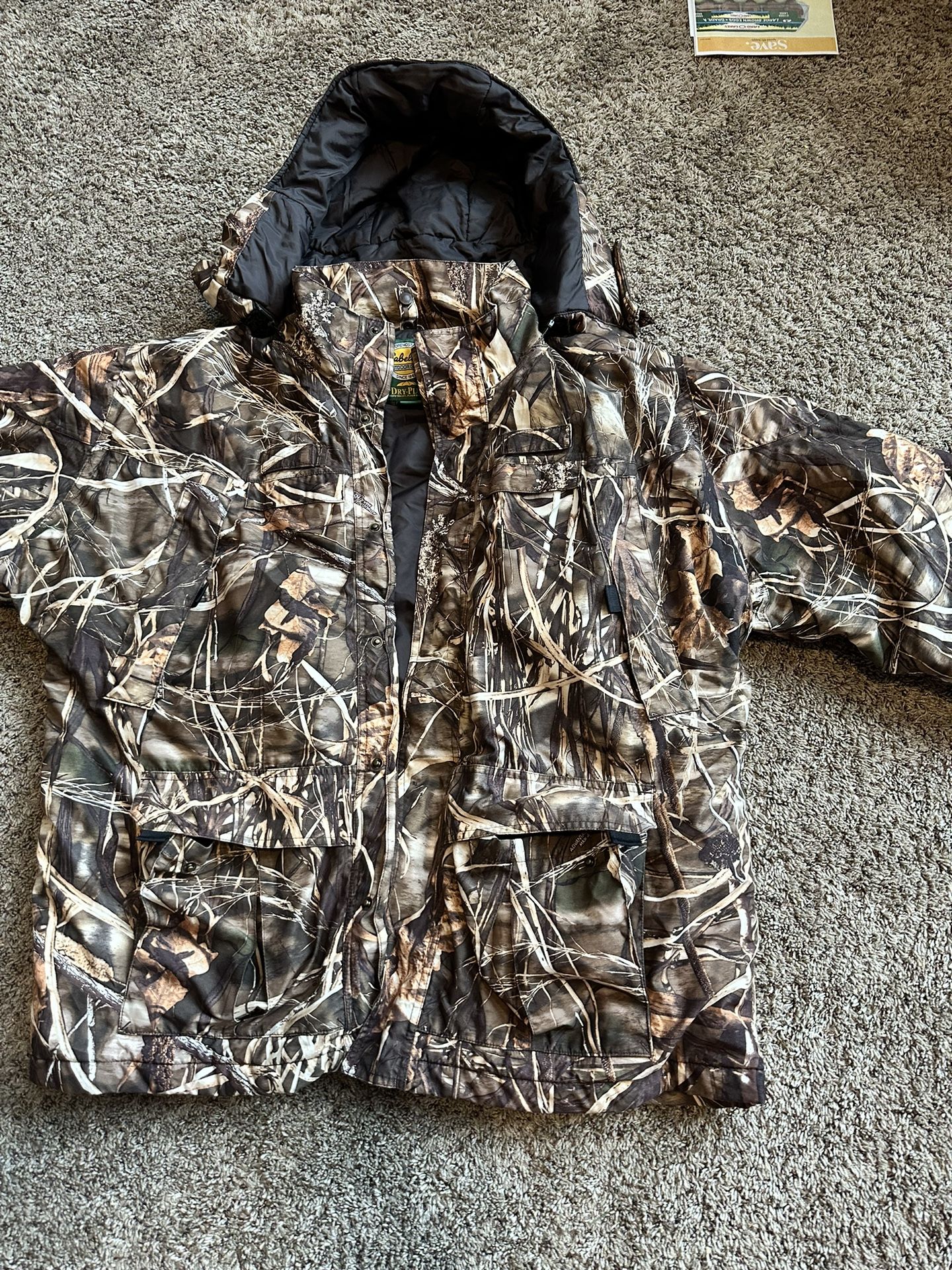 Cabela hunting coat /winter coat Men’s Size Large*