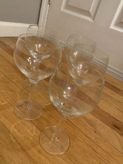 Wine globe glasses