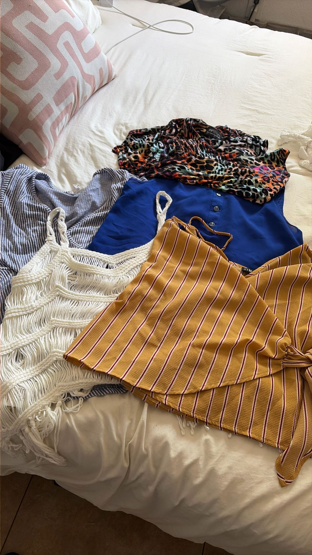Lot Of 5 Tops