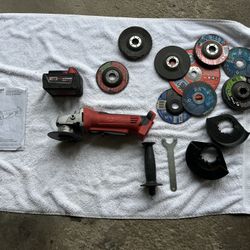Milwaukee 4 1/2" Cut Off / Grinder (2680-20) + M18 Red Lithium XC5.0 Battery