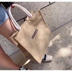 cute lined straw bag 14" x 12"
