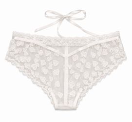 White lace heart pattern panty with bow detail (6 count )