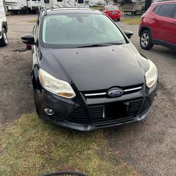 2012 Ford Focus Hatchback SEL