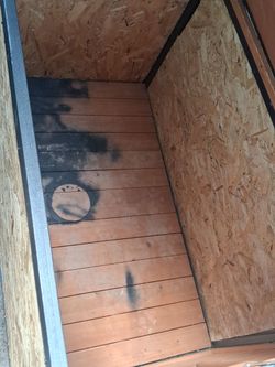 Dog house , with hinged top for wasy access to inside