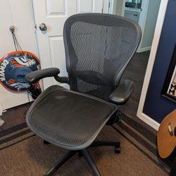 Herman Miller Aeron chair Size C