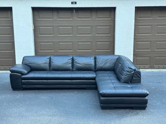 Couch/Sofa Sectional - Black - Leather - Delivery Available 🚛
