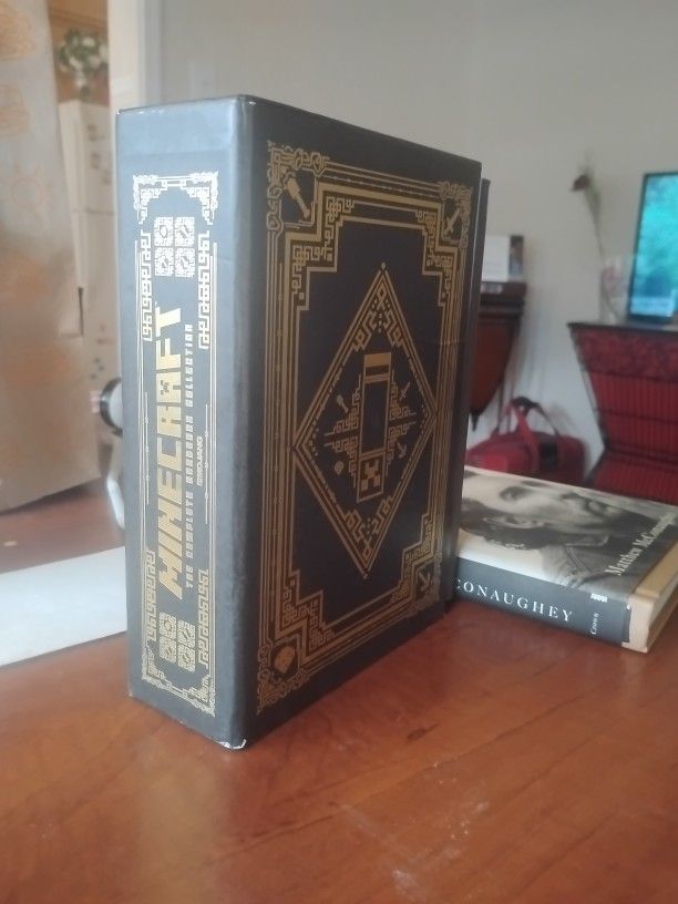 Minecraft Essential Handbook Series