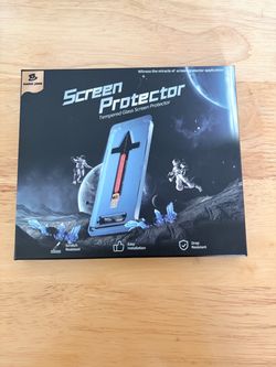 iPhone 14 screen protector