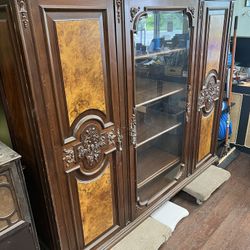 1900 Large Cabinet 
