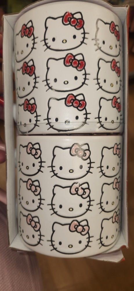 Hello Kitty Mug Set