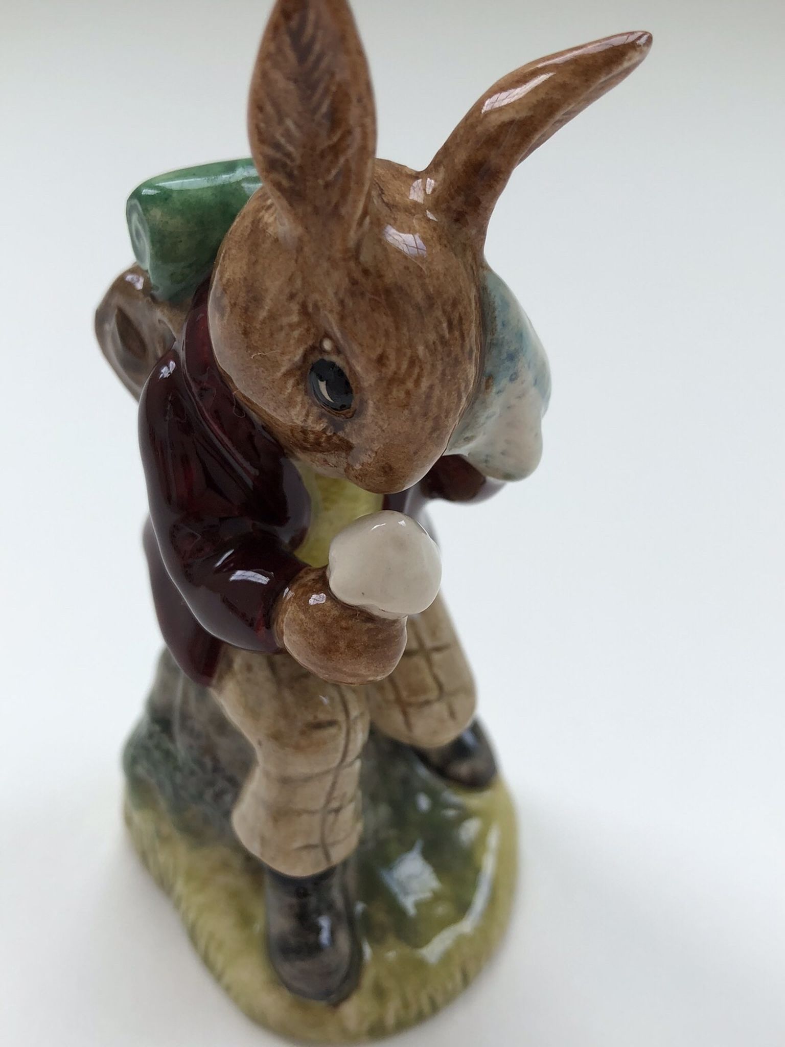 Royal Doulton Billie Bunnykins “Cooling Off”