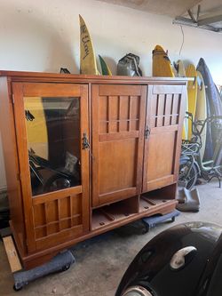 FREE Entertainment center
