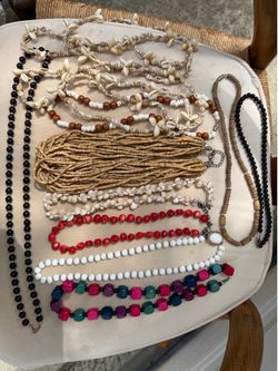 Vintage necklaces 11 pieces