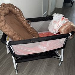 Bassinet And Lounge