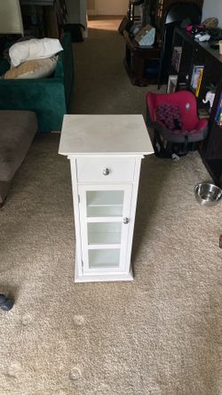 Pedestal Vanity