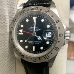 Men’s size 41mm. Used. Fontainbleau area