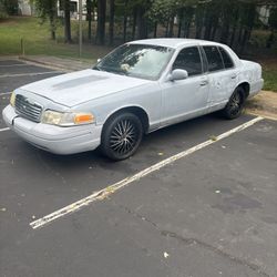 Crown Victoria V8