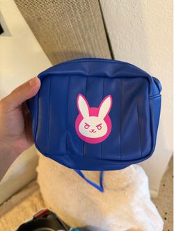 https://offerup.com/redirect/?o=RC5WQQ== handbag (overwatch)