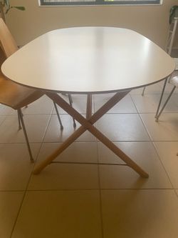 Beautiful Dining Table + 6 Chairs – Only $50! Moving Sale