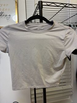 Hollister Cropped T-Shirt Size Small