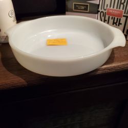 Anchor Hocking 9" Fire King plate