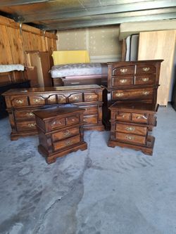 Classic Cabinet's Set $580 FIRM