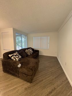 Sofa + chaise sectional