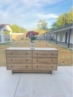 Modern dresser
