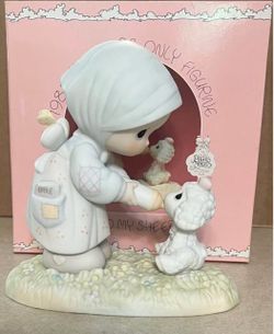Precious Moments - Feed My Sheep