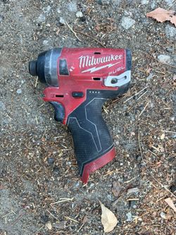 Milwaukee M12 FUEL Impact Drill