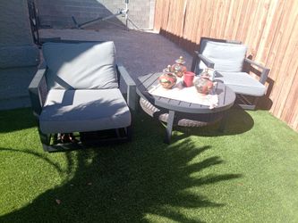 Armen living out door furniture barely used