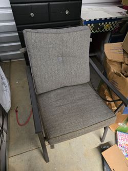 Single Metal Outdoor Chair with Cushions