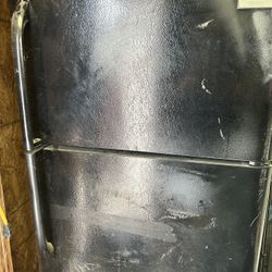Frigidaire Top & Bottom Refrigerator 