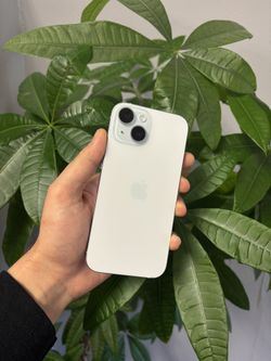 iPhone 15 - Unlocked - 256GB - No FaceID