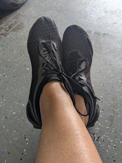 Merrell Minimalist Running Shoes Women Size 8 Black, Lightweight Trail Sneakers.
