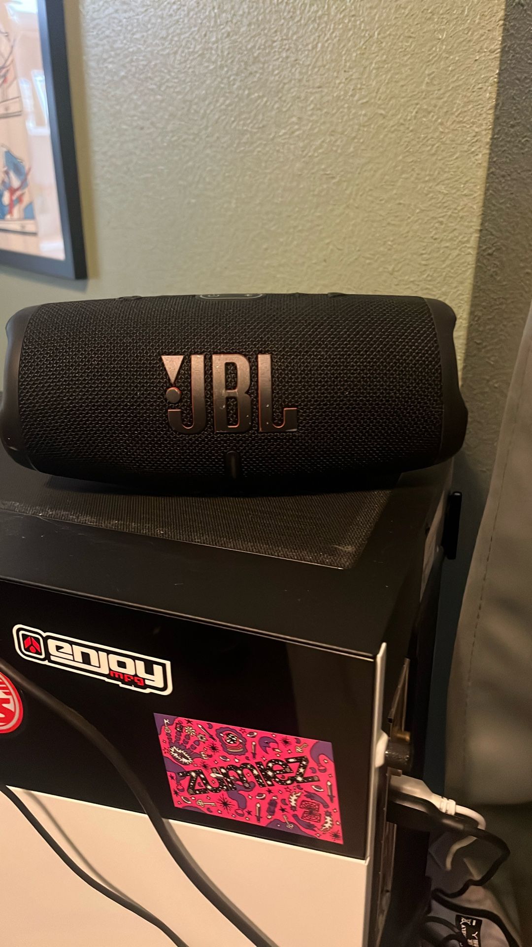 Jbl Charge 5 Basically Brand New