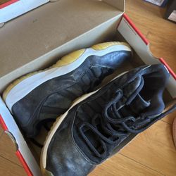 Air Jordan 11 Retro “72-10” – Size 13