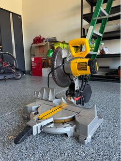 DeWalt Miter Saw
