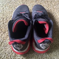 Male Nike Shoes Size 9