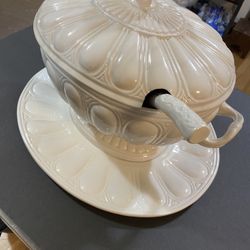 Soup Tourine with Serving Platter and Ladel 