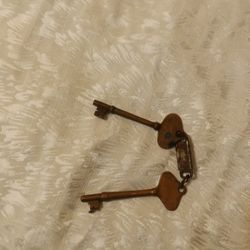Two Old Keys $15