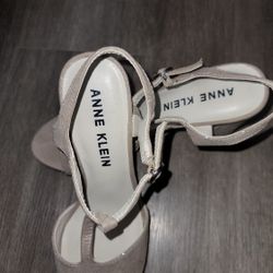 ANNE KLEIN 3-4 inches 