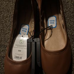New Women Flats Size 8w Asking $8