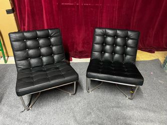 2 Leather Lounge Chairs (Black)