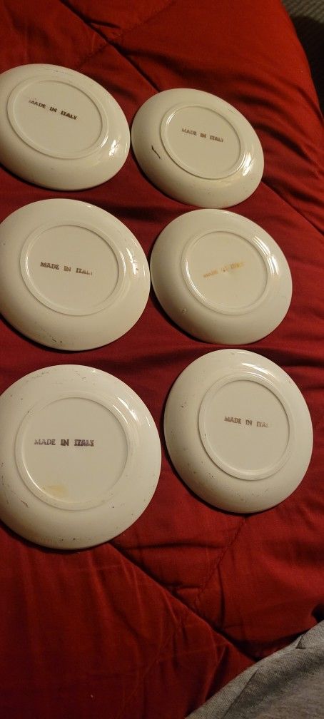 Italian decorative Saucer