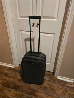 2 rolling suitcases