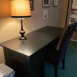Black desk and chair