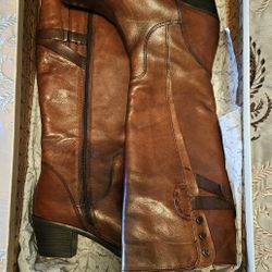 NEW women's knee-high boots - Size 8.5