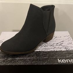 New In Box Kensie Boot Size 7.5